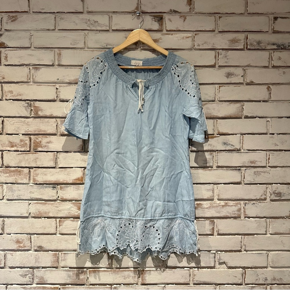 Rahi Cali blue chambray eyelet mini dress size small